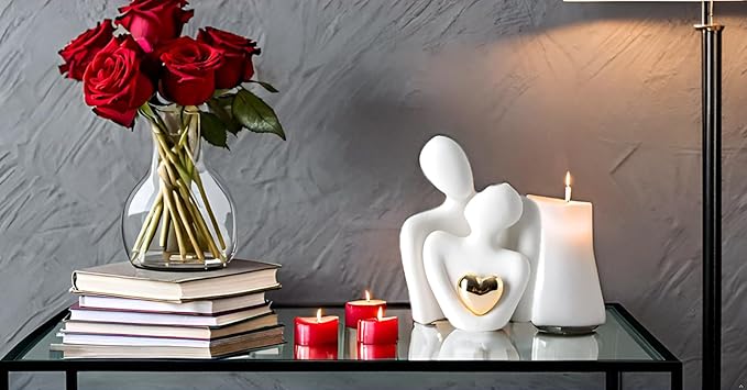Mini Hugging Couple Ceramic Statue – Romantic Gift for Her