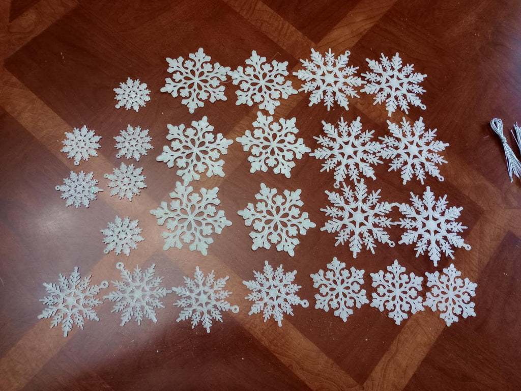 24PCS Snowflake Ornaments