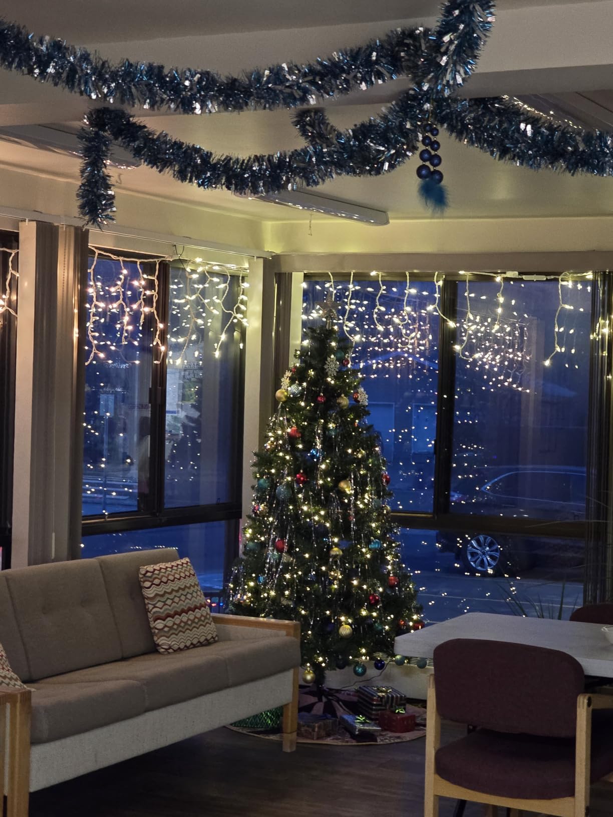 5ft Prelit Premium Artificial Classic Spruce Christmas Tree with Remote Control